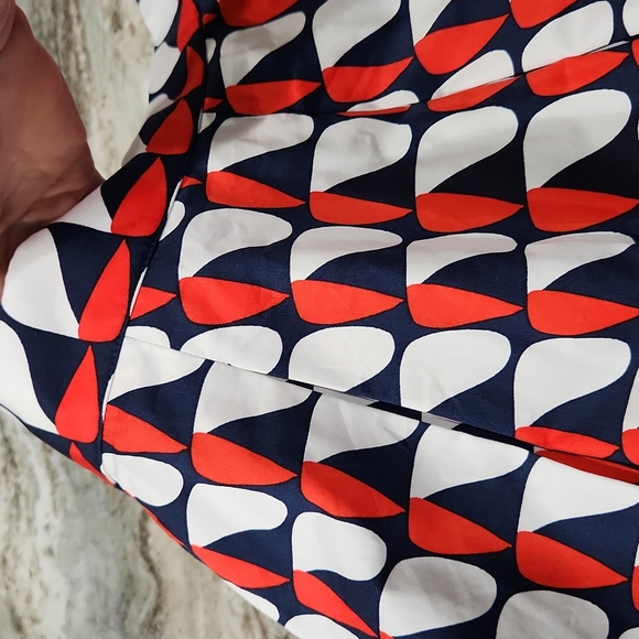 Beautiful red, white, and navy skirt - Picture 6 of 6